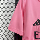 Camisa Real Madrid Edição Especial 2025/26 - Adidas Torcedor Masculina - Rosa/Preta
