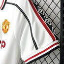 Camisa Manchester United 1998/99 - Umbro Retrô Masculina - Branca/Preta