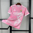 Camisa Real Madrid Edição Especial 2025/26 - Adidas Torcedor Masculina - Rosa/Branca