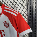 Kit Infantil Bayern de Munchen Home 2023/24 - Adidas Torcedor - Branca/Vermelha