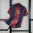 Camisa Barcelona Edição Especial 2001/02 - Nike Retrô Masculina - Vermelha/Azul