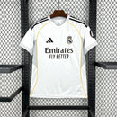 Camisa Pronta Entrega Real Madrid Home 2025/26 -  Adidas Torcedor Masculina - Branca/Cinza