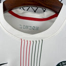 Camisa Pronta Entrega Chelsea Away 2025/26 - Nike Torcedor Masculina - Bege/Vermelha