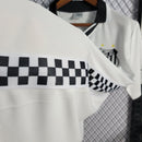 Camisa Santos Edição Charlie Brown 2022/23 - Umbro Torcedor Masculina - Branca/Preta
