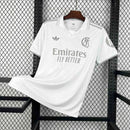 Camisa Real Madrid Edição Especial 125 Anos 2026/27 - Adidas Torcedor Masculina - Branca/Cinza