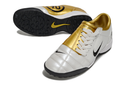 Chuteira Society Pronta Entrega Nike Total 90 - Dourado/Prata