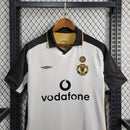 Camisa Manchester United Dupla Face 2001/02 - Umbro Retrô Masculina - Edição Especial 100 anos - Dourada/Branca
