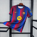Camisa Barcelona Home 2026/27 - Nike Torcedor Masculina - Azul/Vermelha