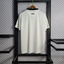 Camisa Santos Edição Charlie Brown 2022/23 - Umbro Torcedor Masculina - Branca/Preta