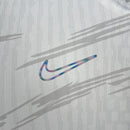 Camisa Barcelona Edição Especial 2025/26 - Nike Torcedor Masculina - Branca/Colorida