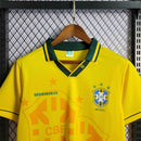 Camisa Pronta Entrega Seleção Brasileira Home 1993/1994 - Umbro Retrô Masculina - Amarela/Verde
