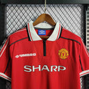 Camisa Pronta Entrega Manchester United Home 1998/99 - Umbro Retrô Masculina - Vermelha/Branca
