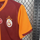 Camisa Galatasaray Home 2025/26 - Puma Torcedor Masculina - Laranja/Bordo