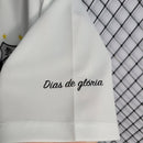 Camisa Santos Edição Charlie Brown 2022/23 - Umbro Torcedor Masculina - Branca/Preta