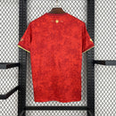 Camisa Seleção Espanha Edição Especial 2024/25 - Comma Torcedor Masculina - Vermelha/Dourada