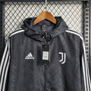 Jaqueta Corta Vento Juventus Adidas - Preta/Branca